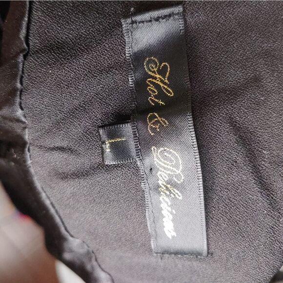 NWOT Doll Kill Hot & Delicious Black Geometric Sleeve Blazer - Size L - Picture 3 of 3